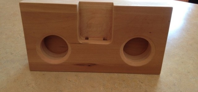 Wooden iPhone Amplifier