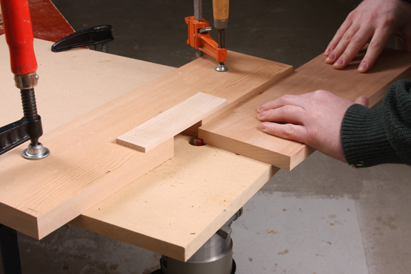 Using a basic router table